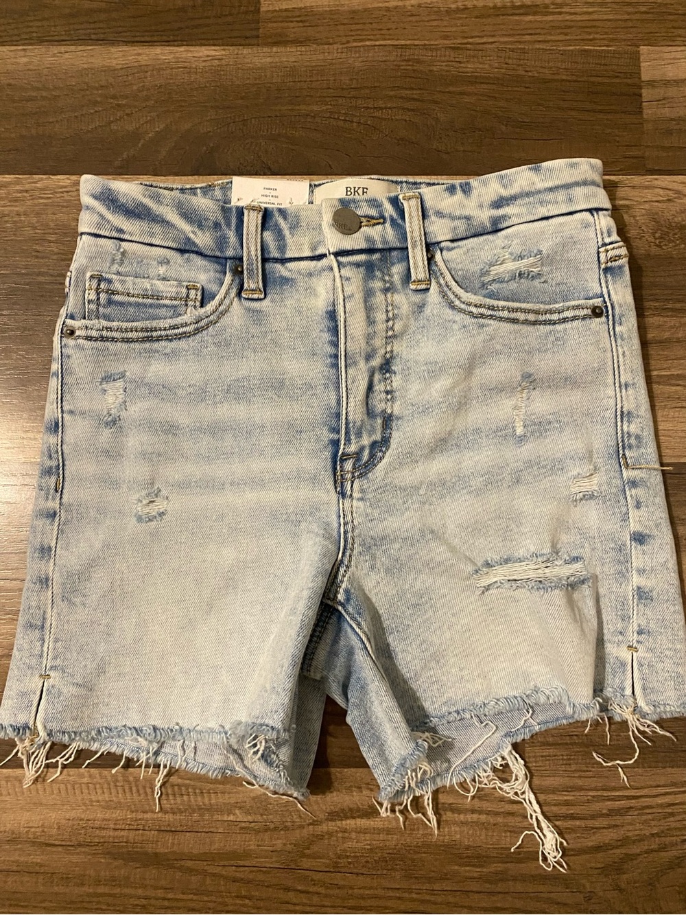 NWT Buckle Parker High Rise denim shorts. Size 25